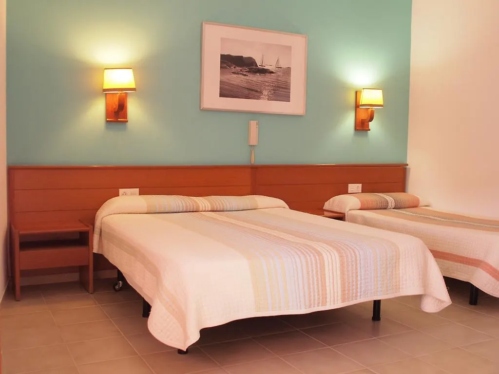 Hotel El Castell كالافيل 0*,